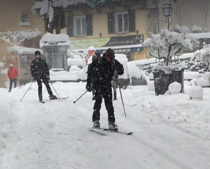 In tantu, in Corti si face u ski