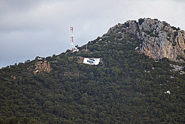 Bandera corsa nant'à a Punta Calcina, in Conca