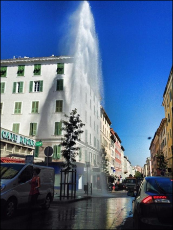 Bastia:  u so campanile, a so piazza, u so geyser