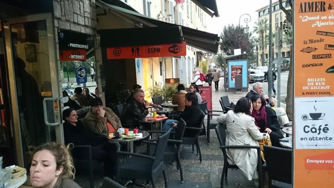 À quandu u "caffè suspesu" in Corsica ?