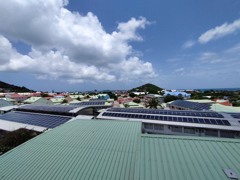 CENTRALES PHOTOVOLTAÏQUES CARAÏBES 1 500 Kwc installées / 50 centrales