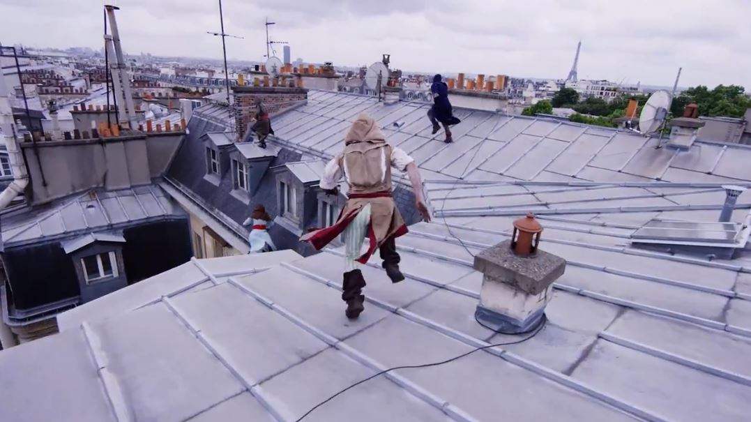 Des amateurs de « Parkour » utilisent sa terrasse pour s’entrainer