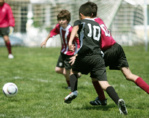 Réduction ouverte avec fixation interne des fractures du médio-pied chez un enfant footballeur