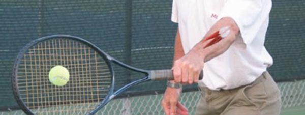 Caractéristiques et pronostics de FEM de l'épicondyle médial de l'humérus chez des joueurs de tennis juniors