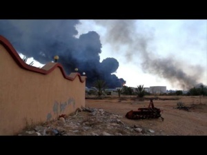 Libye : L'aéroport de Tripoli suspend ses vols suite à de violents combats