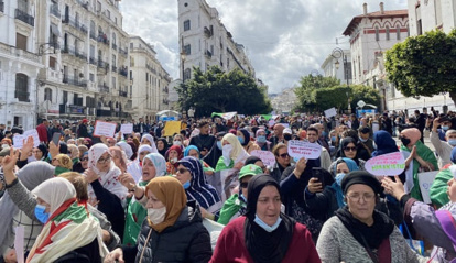 En ce 08 mars, la Femme Algérienne manifeste contre le régime militaire