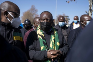 Afrique du Sud: déblayer les décombres, apaiser les tensions raciales