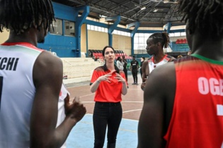 Liz Mills, la globe-trotteuse australienne qui a fait rebondir le basket kényan