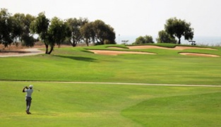 Moroccan Golfer Inès Laklalech Qualifies for 