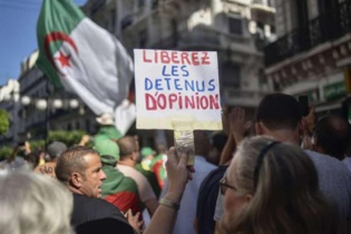 Algérie: Appel à la libération "immédiate et inconditionnelle" des détenus d'opinion