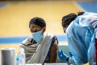 L'Afrique ne représente que 2% des doses de vaccins administrées à travers le monde, selon l'OMS
