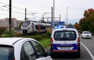 Migrants tués par un train en France: un 5e Algérien présent lors de l'accident retrouvé