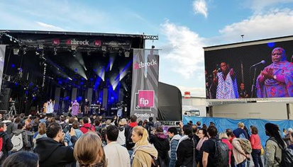 La musique hassanie à l'honneur à la fête de l’humanité en banlieue parisienne