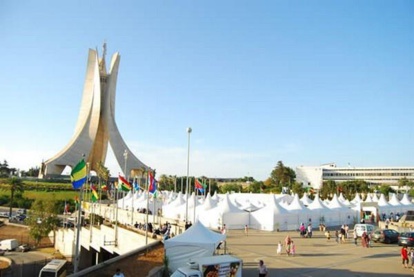 Début à Alger du Festival international de la littérature et du livre de  jeunesse