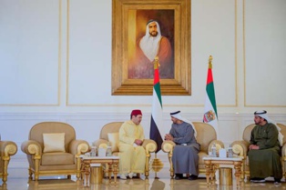 Le prince Moulay Rachid représente le roi Mohammed VI aux condoléances de Khalifa Ben Zayed Al Nahyane