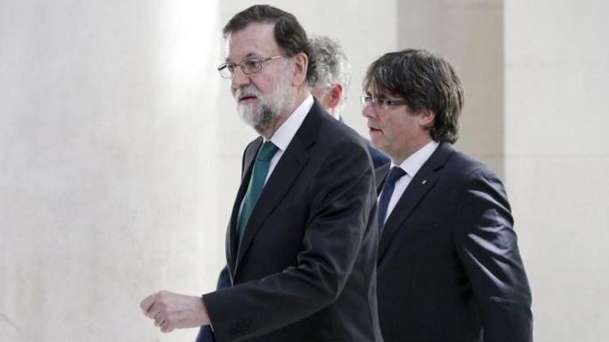 Rajoy : l’article 155 de la Constitution demeurera en vigueur si Puigdemont insiste à être investi depuis Bruxelles