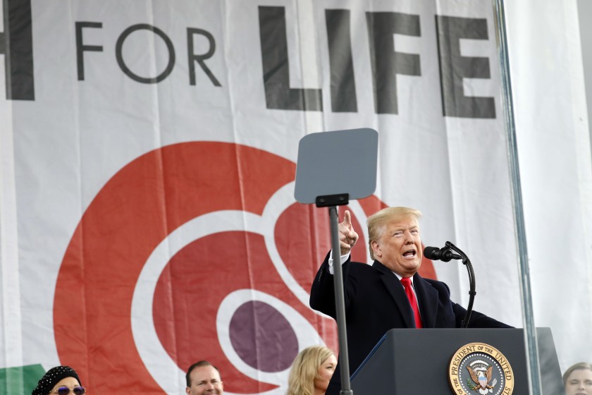 Donald Trump, premier président américain à participer à la marche anti-avortement de Washington