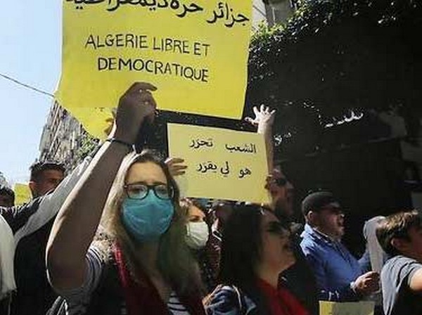 Le Président algérien s’entête à vouloir organiser des élections législatives pour le 12 juin 2021