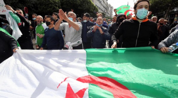 Varias decenas de argelinos se manifiestan en Ginebra contra la intensificación de la represión en su país