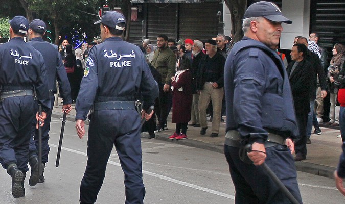 Algérie: des dizaines de chômeurs arrêtés lors d'affrontements avec la police (ONG)