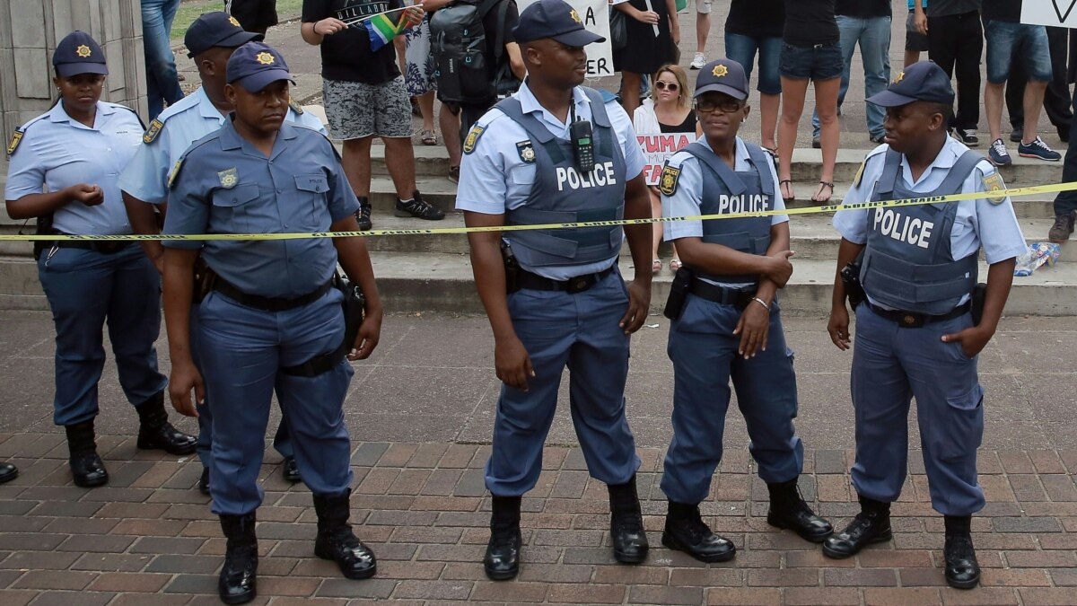 Afrique du Sud: Trois morts dans un accrochage entre la police et un gang