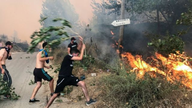 Quarante-deux morts, dont 25 militaires dans des incendies en Algérie
