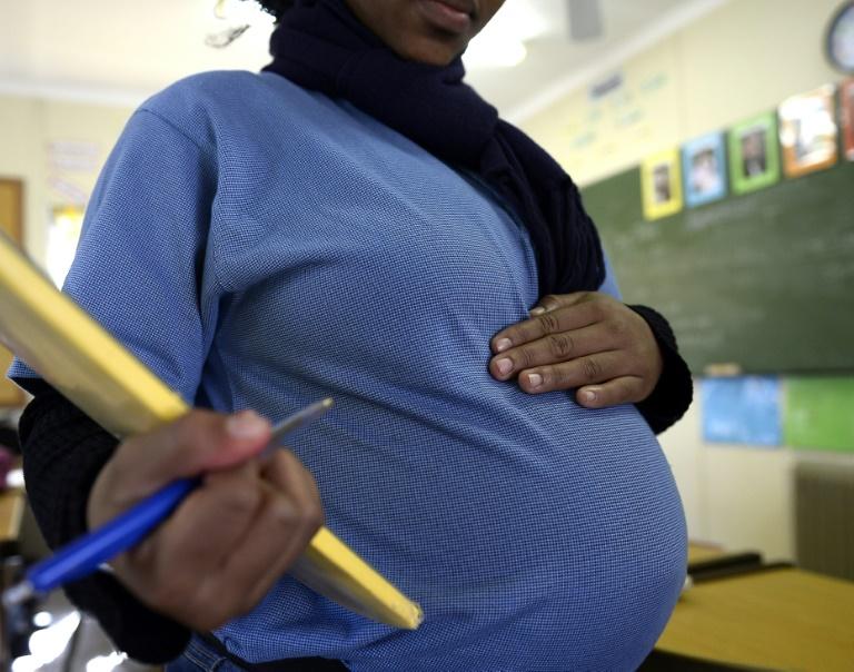 Afrique du Sud: explosion des grossesses adolescentes depuis la pandémie
