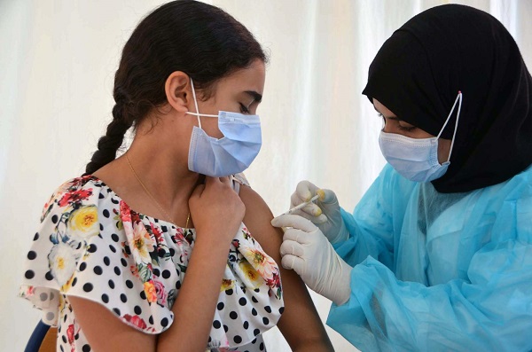 Covid-19: les élèves de 12 à 17 ans peuvent se faire vacciner sans condition de lieu de résidence (ministère)