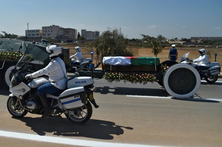 Algérie: l'ex-président Bouteflika inhumé plus discrètement que ses prédécesseurs