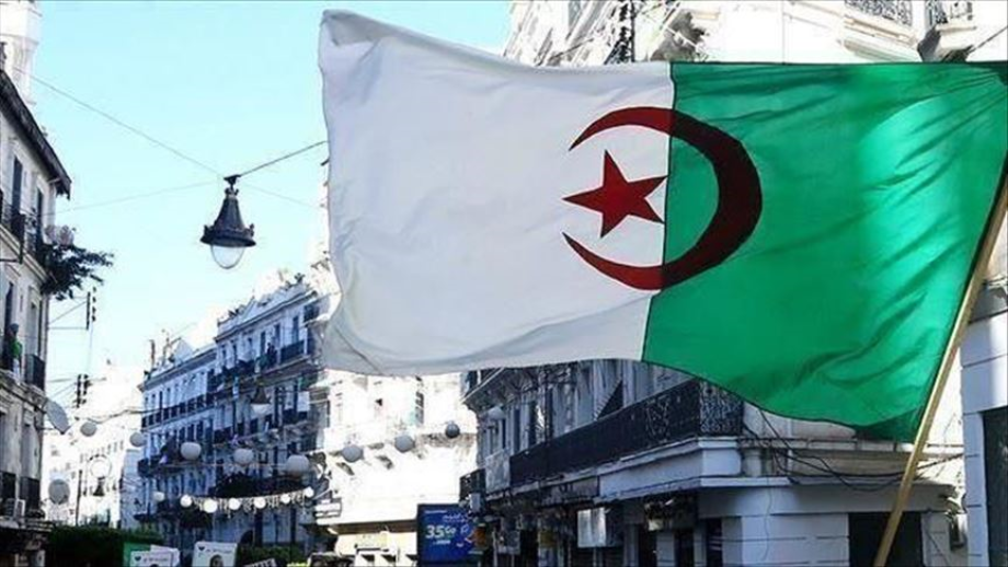 Crise sociale en Algérie: Les syndicats de l'éducation menacent d'escalade