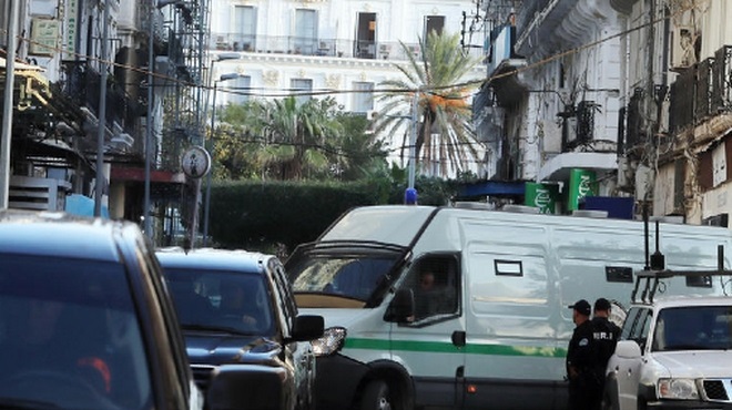 Le pouvoir algérien a privilégié le "tout répressif" au détriment de l'écoute des revendications populaires (collectif)