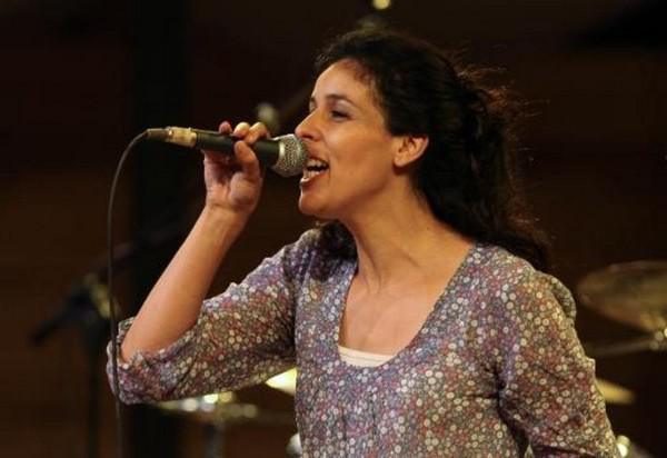 Souad Massi chante une "face cachée du monde arabe": ses poètes