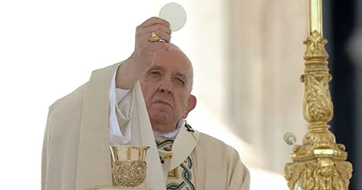 Vatican: Le pape proclame dix nouveaux saints