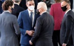 Le Président américain Joe Biden offre 45 secondes de discussion au Chef du Gouvernement espagnol Pedro Sánchez, en marge du Sommet de l’OTAN