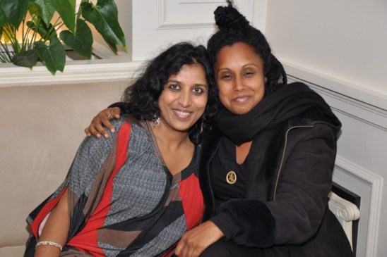 Susheela et moi avant l'interview (photo prise par Ganga d'Inde à Paris)