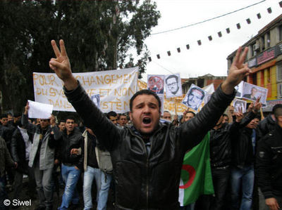 Marche des étudiants à Tizi-Ouzou le 01/01/2011 (PH : SIWEL)