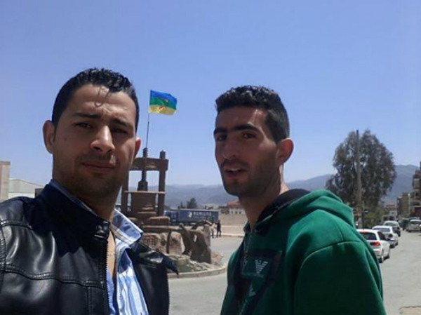 photo du drapeau Amazigh arraché par le kds Smaïl Mira (PH/DR)