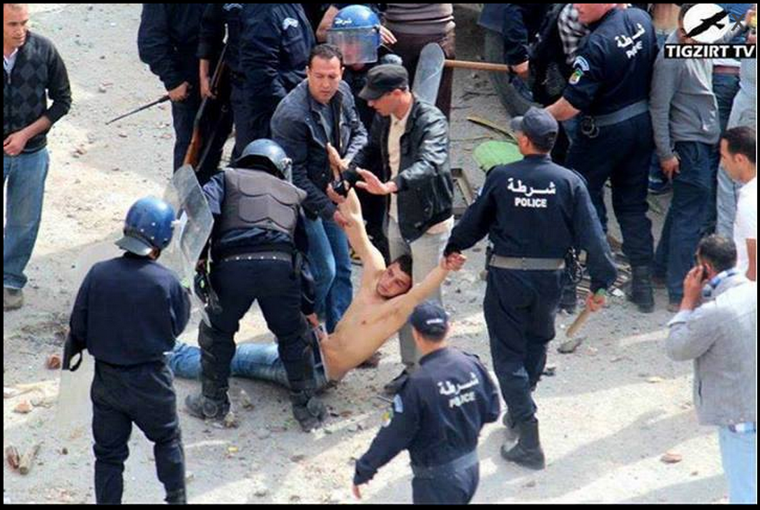 le 20 avril, lors de la repression bestiale de la police algérienne contre la jeunesse kabyle de Tizi-Ouzou (PH/DR)