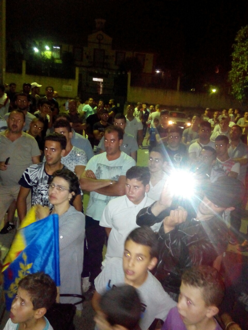 Journée de la Nation Kabyle à Mekla : La population improvise une marche face à la répression algérienne
