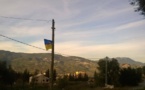 Vgayet : Le drapeau Kabyle hissé à Akabiou a été retiré par des suppôts du pouvoir algérien