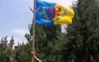 Lycée d'Iferhunen : les lycéens procèdent au lever du drapeau national kabyle 