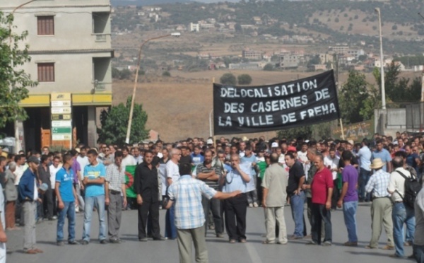 Fréha : des milliers de marcheurs réclament la délocalisation des casernes militaires