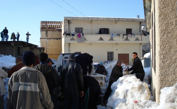 Solidarité avec la Kabylie : l'aide est acheminée aux Ath Waâvan et Ath Mislayen
