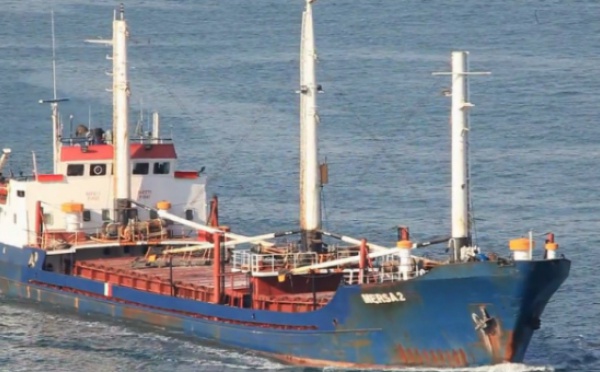 Un navire de marchandises en direction de Vgayet échoue près de l'île d'Elbe