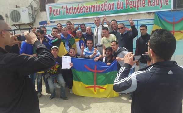 Meeting du MAK à  Guendouze, commune d’Ait-R’zine: La Kabylie est condamnée à présider à son destin.