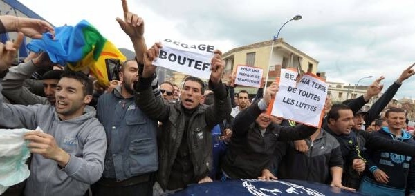 Présidentielle : des visas qui expirent avant le 20 avril, les journalistes sont sommés de repartir avant les manifestations kabyles du 20 avril.