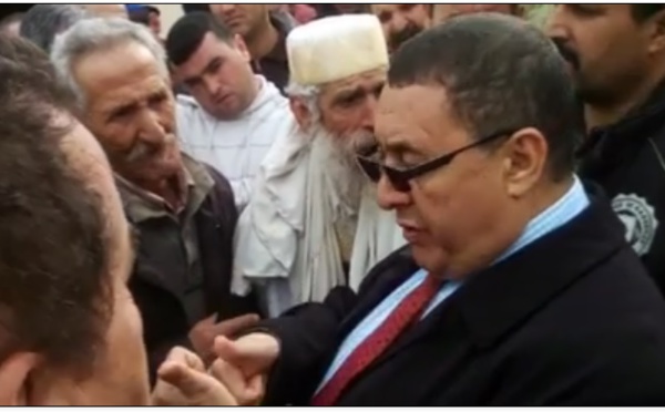 Le comité de village et la famille d'Ait-Ahmed veulent des funérailles traditionnelles kabyles, ils refusent au Wali de Tizi-Ouzou la gestion de la cérémonie funéraire 