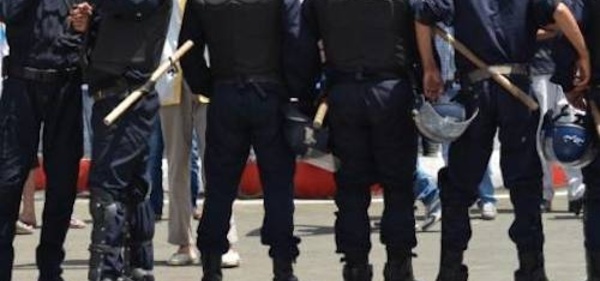 At-Dwala grouille de CRS et autres policiers algériens
